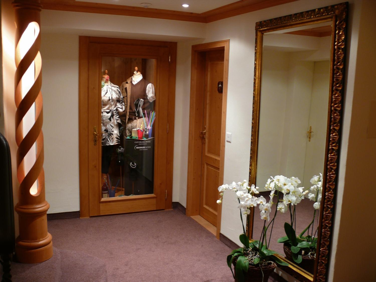 Sonnegg Hotel ツヴァイジンメン エクステリア 写真