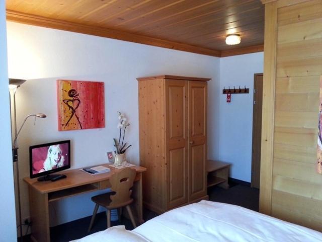 Sonnegg Hotel ツヴァイジンメン 部屋 写真