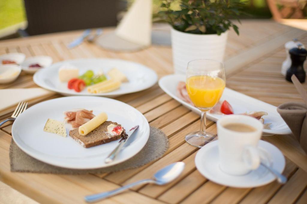 Sonnegg Hotel ツヴァイジンメン エクステリア 写真