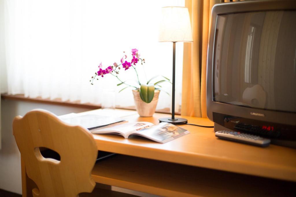 Sonnegg Hotel ツヴァイジンメン 部屋 写真