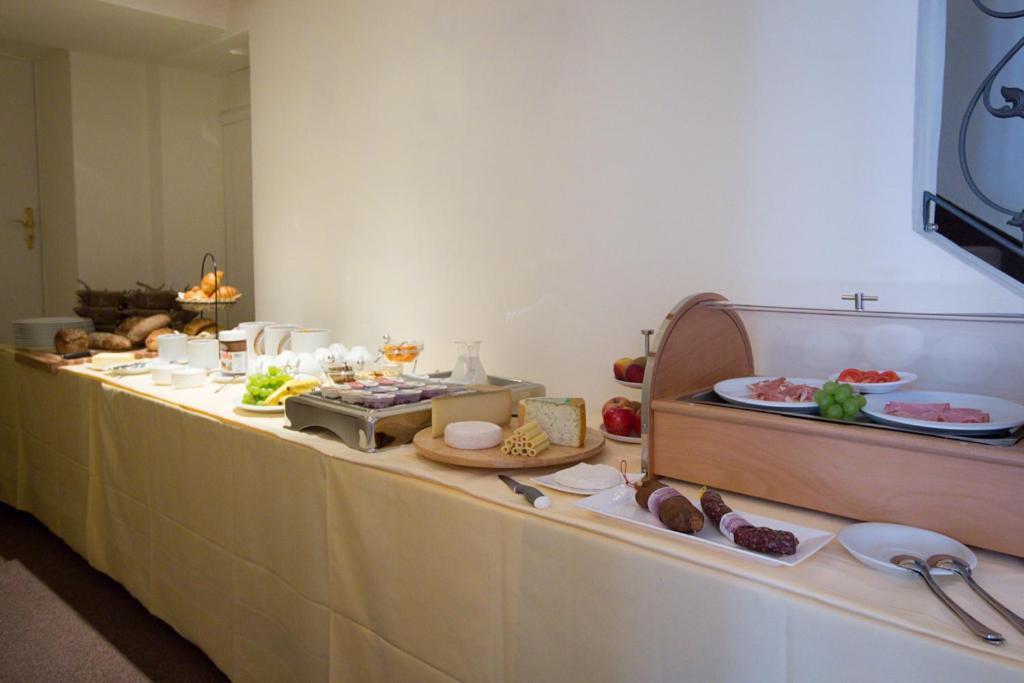Sonnegg Hotel ツヴァイジンメン エクステリア 写真